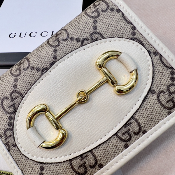 グッチ財布コピー内部構造